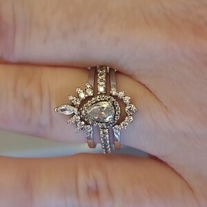 Elegant Silver Teardrop Ring With Additional Ring Enhancer 3 Rings Total Size 50